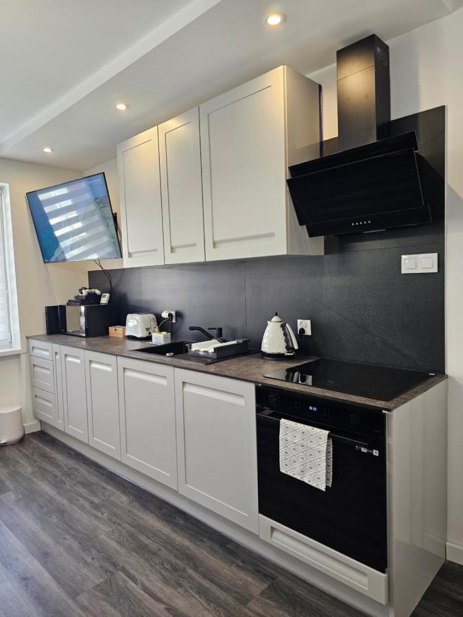 Galaxy 2 Apartment
